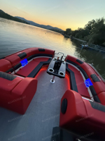 Bateau ponton de luxe confortable et durable pour la pêche sportive, grande capacité, sièges de luxe, système audio pour les excursions en groupe et les rassemblements