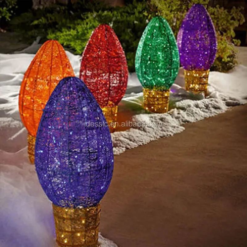 Outdoor giant LED Christmas bulb lighted motif for commercial Christmas yard lawn light displays