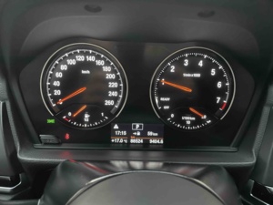 <span class=keywords><strong>BMW</strong></span> Série <span class=keywords><strong>1</strong></span> 2020 120i M Sport Package <span class=keywords><strong>1</strong></span>.5T 7 vitesses à double embrayage Traction avant Essence Berline compacte d'occasion à prix abordable - Product Image 6