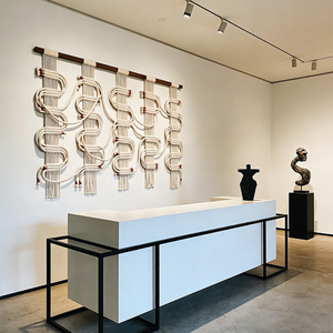 Arte <span class=keywords><strong>da</strong></span> <span class=keywords><strong>Parete</strong></span> Geometrica Moderna Intrecciata, Spirale Macramè Crema e Rossa per Interni di Caffetterie Industriali - Product Image 3