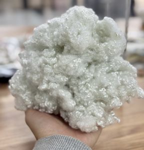 Fibre HCS siliconée creuse en polyester recyclé 15D 64mm à bas prix pour projets de rembourrage en gros - Product Image 4