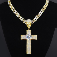 Nouveau collier croix hommes exagéré plein de diamant de luxe inversé croix pendentif hommes accessoires en gros
