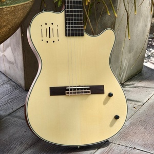 Guitarra Clásica Silenciosa CG100 de 6 Cuerdas con Diapasón de Palisandro y Aros de Ébano con Acabado Mate - Product Image 2