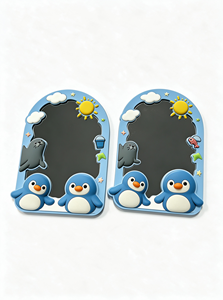Miroir bébé encadré en silicone souple motif pingouin mignon, design côtier, réflexion claire, décoration murale, design personnalisé - Product Image 3