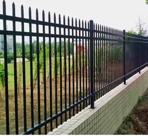 Barrière pressée anti-corrosive <span class=keywords><strong>en</strong></span> acier de panneau de barrière <span class=keywords><strong>pour</strong></span> les espaces résidentiels et publics clôturant le treillis et les portes - Product Image 5