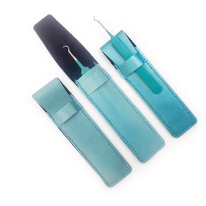 Pinzas para Pestañas Antiestáticas de Acero Inoxidable Color Verde Azulado, 1 Pieza, con Estuche de Marca Privada - Product Image 1