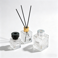 Bouteilles de diffuseur à roseaux carrées portables de 50 ml, 80 ml, 100 ml, 200 ml, en verre gaufré en forme de cube d'eau, prêtes à être expédiées, pour diffuseur d'arômes à domicile ou à l'hôtel