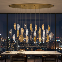 Lustre ovale en laiton brossé de luxe avec verre artisanal et cuivre forgé, éclairage moderne, lustre moderne