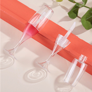Làm Cho Của Riêng Bạn Ly Rượu Hình 8 Ml Rỗng Lip Gloss Ống <span class=keywords><strong>Container</strong></span> Mini Rõ Ràng Mát Chai Rượu Thiết Kế 8 Ml <span class=keywords><strong>Lipgloss</strong></span> Ống - Product Image 3