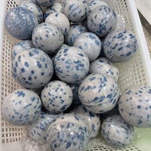 Esferas de granito K2 pulidas y talladas al por mayor, adecuadas para decoración de escritorio y jardín. - Product Image 4