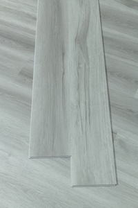 Planches de revêtement de sol en vinyle SPC de luxe - Imperméables, résistantes à l'usure, adaptées aux salons et aux cuisines - Product Image 6