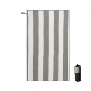 Serviette de plage en microfibre à séchage rapide, sans sable, personnalisable avec logo, légère, imprimée numériquement par sublimation, avec sac de voyage – Vente en gros - Product Image 1