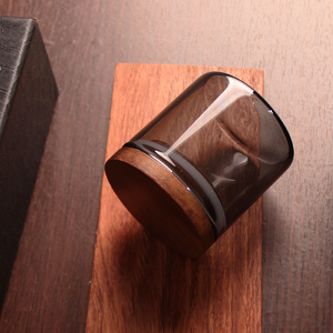 Logotipo personalizado 60ml Frascos cilíndricos de vidrio Tapa de madera Contenedores de almacenamiento de cocina recargables - Product Image 2