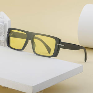 Gafas de Sol Retro con Marco Cuadrado Unisex, Protección UV400, Material de PC, Color Negro, para Conducir y Uso en Exteriores - Product Image 4