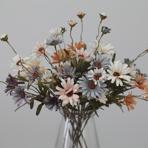 Fiori Artificiali di Margherita a 5 Teste in Seta per Decorazioni Casa e Matrimonio, Vendita all'Ingrosso - Product Image 4