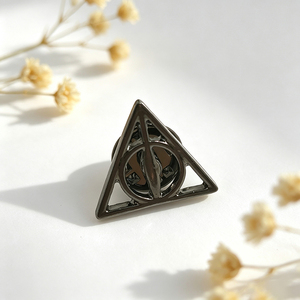Broche de revers ronde personnalisée en alliage de zinc, gravée avec logo, avec fermoir papillon, vente en gros - Product Image 4