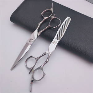 กรรไกรตัดผมแบบปรับแต่งได้ ขนาด 6 นิ้ว ผลิตจากเหล็กกล้าไร้สนิม 9Cr กรรไกรซอยผม กรรไกรตัดผมแบบแบน สำหรับคนถนัดขวา ระดับมืออาชีพ - Product Image 2