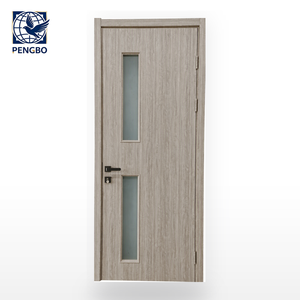 <span class=keywords><strong>Porte</strong></span> WPC grise étanche pour hôtel et appartement avec deux panneaux <span class=keywords><strong>de</strong></span> verre verticaux pour projets <span class=keywords><strong>de</strong></span> salles <span class=keywords><strong>de</strong></span> bain et <span class=keywords><strong>de</strong></span> buanderies d'hôtes - Product Image 2