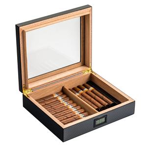 Humidor moderno realizzato a mano in fibra di carbonio con igrometro digitale anteriore e soluzione umidificatore contiene 25-50 sigari - Product Image 3