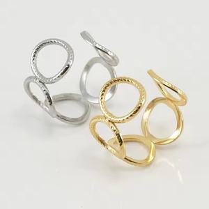 Titanium Steel Interlocking One-<b>size</b> <b>Ring</b> for Women, 18K Stainless Steel Personalized Movable <b>Adjustable</b> <b>Ring</b> Fashion Jewelry - Product Image 1
