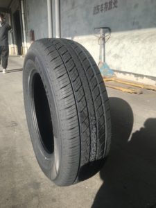 ยางรถยนต์ยี่ห้อดังขายดี ขนาด 245/70R17 สำหรับรถยนต์นั่งส่วนบุคคล - Product Image 3