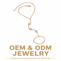 Élégant Bracelet Chaîne de Main Doré Éclatant avec Zircons Cubiques Sertis en Bezel, Fermoir Mousqueton, Prolongateur, Bijou Scintillant pour Femme, Idéal Cadeau