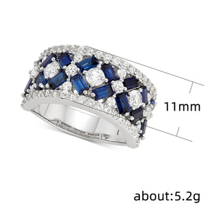 Anello dal Design Blu e Bianco, Elegante Anello da Dito per Donne - Product Image 5