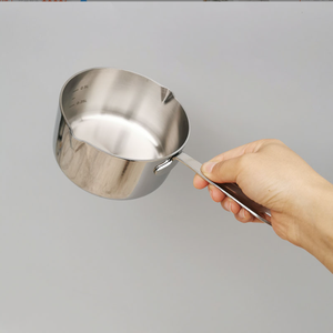 หม้ออุ่นนมสำหรับใช้ในบ้าน รุ่น SUS 304 700 มล. 0.5 ลิตร หม้อสแตนเลสมีขีดบอกปริมาตรพร้อมหูจับ - Product Image 3