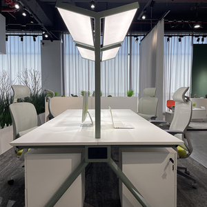 Nhà Máy Văn Phòng Tùy Chỉnh Đồ Nội Thất Tủ Làm Việc Trạm 4 Người Bàn Văn Phòng Bàn Làm Việc Văn Phòng Bàn Đồ Nội Thất Với Ánh Sáng LED - Product Image 3