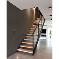 Meilleure vente : Escalier droit préfabriqué en bois massif au design moderne pour intérieur, avec rampe en verre, idéal pour villa
