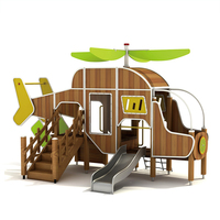 Équipement de terrain de jeu scolaire intérieur/extérieur sur mesure sur le thème de l'aventure forestière à grande échelle pour enfants, avec toboggan tubulaire, tour d'escalade et filet de cordes, certifié CE