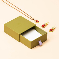 Boîtes cadeaux en papier magnétique rigide avec logo personnalisé, recyclables, boîtes d'emballage pour bijoux magnétiques brunes avec insert en EVA