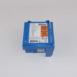 Contrôleur de Combustion Honeywell RM7885A1015 120V, Contrôleur Dédié avec Interface Modbus - Product Image 3