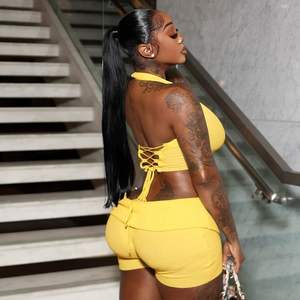 VOIKERDR Conjunto de top y pantalones cortos para mujer, ligero, transpirable, de verano, de dos piezas, diseño simple, licra, poliéster - Product Image 2