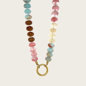 Collana alla Moda Antiallergica Placcata Oro 18k con Chiusura a Scatto Rotonda e Ciondolo con Perline in Pietra Oceanica - Product Image 1