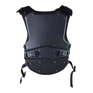 เสื้อกั๊กยุทธวิธีสีดำแบบปรับแต่งได้สำหรับผู้ชายและผู้หญิง ผลิตจากไนลอน โพลีเอสเตอร์ และวัสดุ EVA ทนทาน พร้อมช่องใส่แผ่นกันกระสุน - Product Image 4