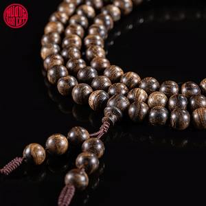 Bracelet en Bois d'Agar Naturel de Malaisie, 108 Perles de 6mm, Grade Entièrement Submergible dans l'Eau, Bijou Spirituel Rareté à Forte Concentration d'Huile Parfumée, 16.9g - Product Image 4