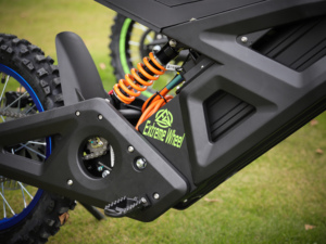 Scooter Eléctrico Inteligente de Alta Velocidad, Unisex, con Motor Potente, Domina los Caminos con Nuestra Potencia de Alto Torque de 10kW - Product Image 5