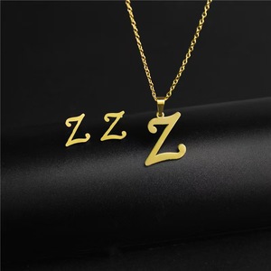 Juego de Collar con Colgante de 26 Letras de Acero Inoxidable, Estilo Europeo Americano, Juego de Joyería con Letras y Aretes para Mujer - Product Image 5
