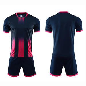 Camiseta de Fútbol Retro de Poliéster para Hombre al por Mayor con Estampado de Sublimación Personalizado - Product Image 6