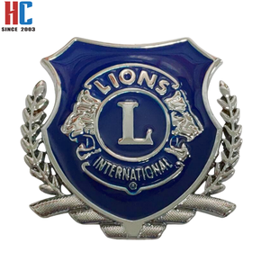 Spilla in metallo smaltato placcato oro moderno personalizzata, produzione da 20 anni, con emblema LEO CLUB Lions Club per regali artigianali - Product Image 3