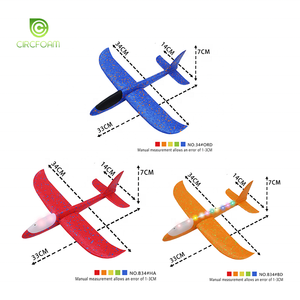 Circfoam Avions en mousse Epp de 34 cm à lancer à la main Jouets volants d'extérieur Cadeau pour enfants Avion planeur en mousse avec lumière LED Modèle de jouet - Product Image 2