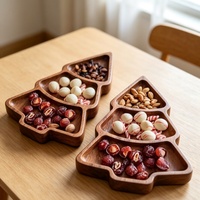 Plateau de service jetable à 3 compartiments en forme de sapin de Noël pour bonbons, noix et snacks – Vaisselle de fête pour la table de Noël