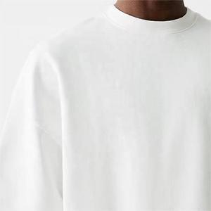 <span class=keywords><strong>Mezza</strong></span> maniche da <span class=keywords><strong>uomo</strong></span> personalizzate di alta qualità cotone 100% squadrato Streetwear peso massimo 300gsm Cropped bianco oversize tinta unita T-Shirt - Product Image 3