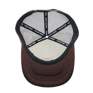 Gorra Trucker Personalizada OEM de 5 Paneles con Estampado de Espuma y Bordado, Visera Curva, Estilo Hip Hop, Malla Transpirable para Exteriores - Product Image 6