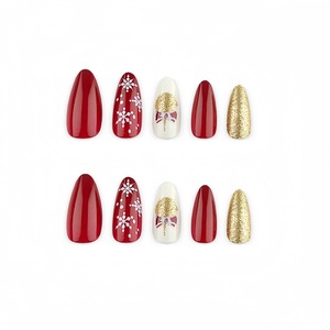 24 Uñas Postizas de Navidad Estilo Ins, con Diseño de Almendra, Copo de Nieve Rojo y Brillo Dorado, Removibles, para Salón, DIY y Fiestas - Product Image 5