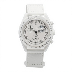 Reloj de Cuarzo Minimalista Blanco con Cronógrafo, Correa de Cuero, Caja Redonda de 40 mm, Pantalla Analógica, Reloj de Moda Unisex - Product Image 1
