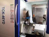 Tour-fraiseuse CNC à broche unique TCK-46YD / TCK-52YD avec axe Y et tourelle porte-outils motorisée, centre de tournage haute précision