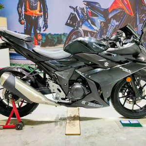 <span class=keywords><strong>Suzuki</strong></span> GSX250R. Motore a Cilindri Paralleli da 250cc Raffreddato ad Acqua con EFI, Freni a Disco Anteriori e Posteriori con ABS, Stile Sportivo - Product Image 5