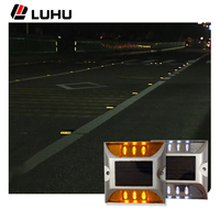 Lampu kancing LED tenaga surya kualitas tinggi, lampu sorot jalan LED kucing, produk peringatan lalu lintas reflektif antiair jalan raya